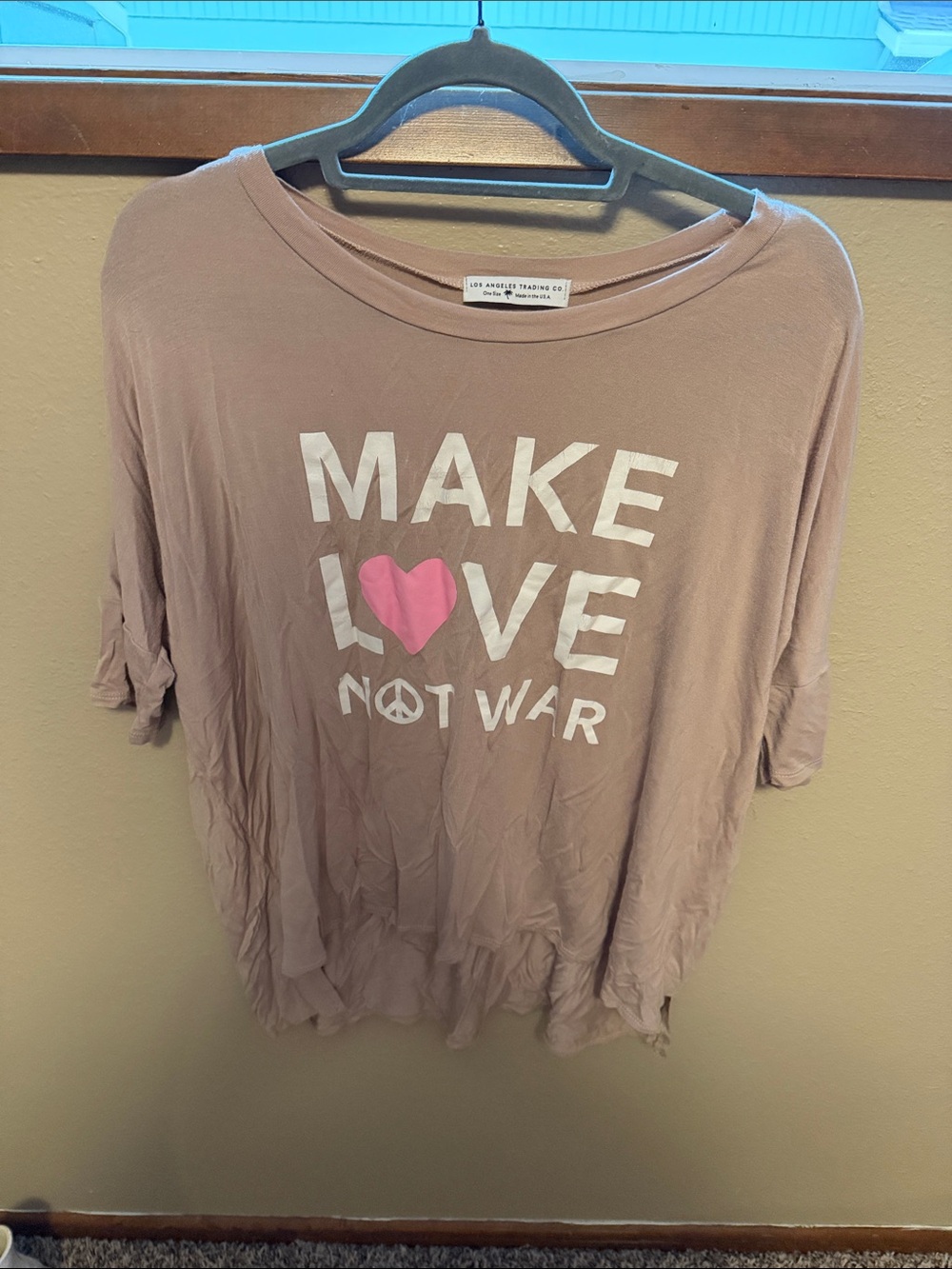Los Angeles Trading Co. Women's Dusty Pink 'Make Love Not War' Graphic Tee